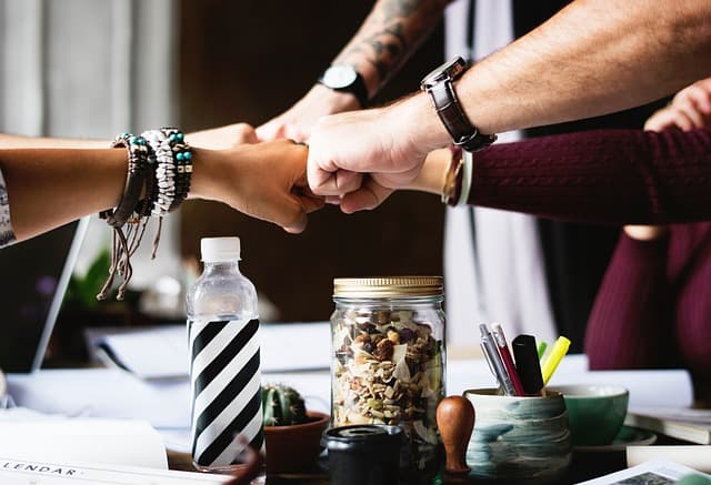 Comment choisir la solution de microcrédit adaptée à vos besoins
